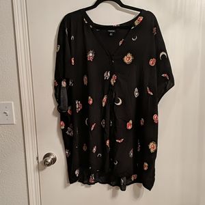 Torrid size 5 black button down top with hearts